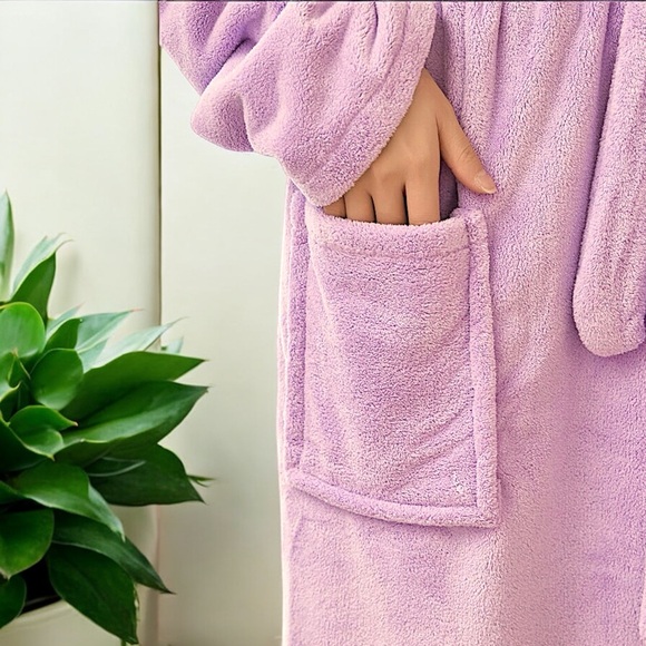 Hotel Spa Collection Pink Plush Super Soft Fleece Robe - Picture 10 of 16